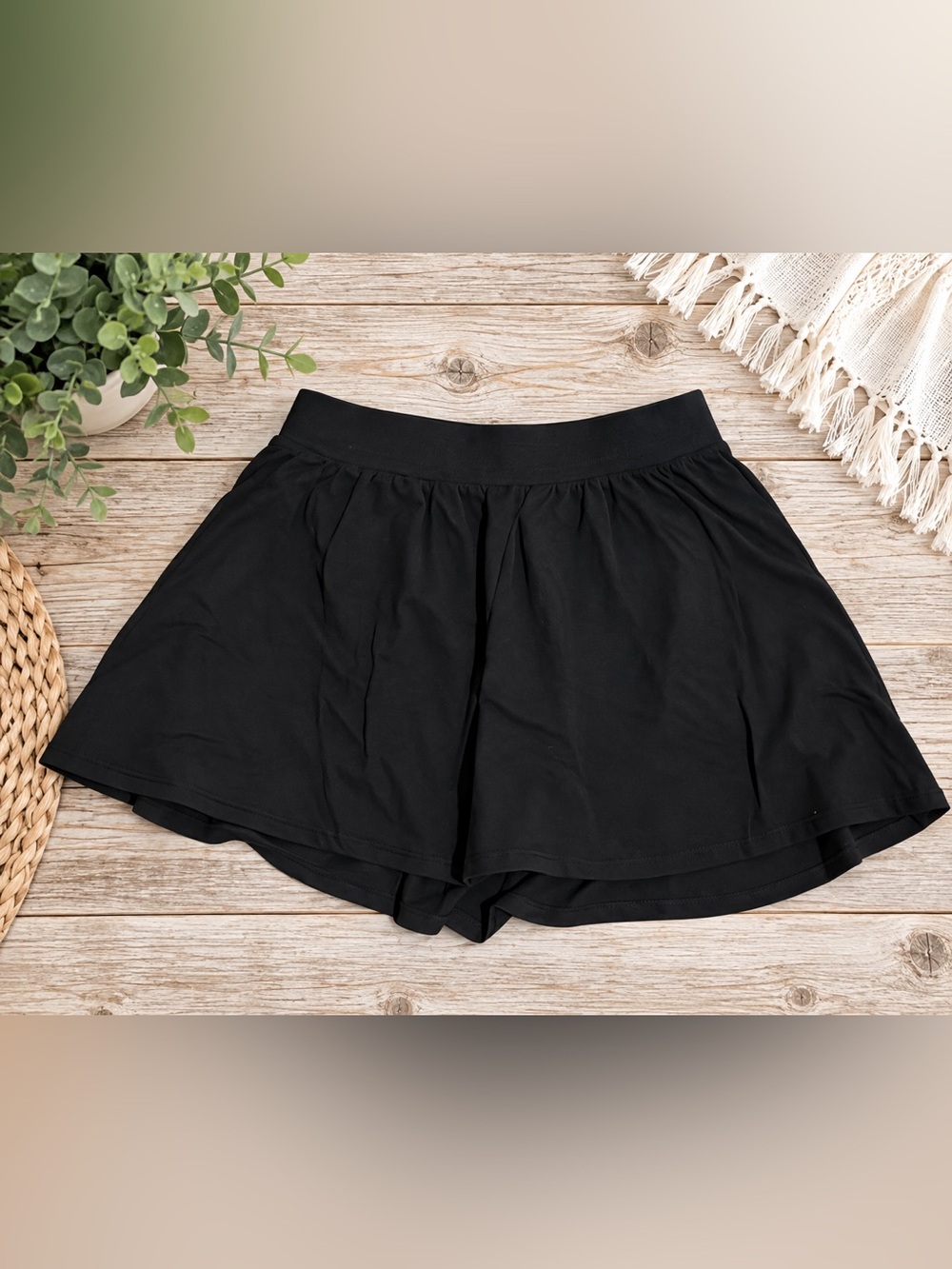 Green Soda Black Skort — Size L (10–12) (691)